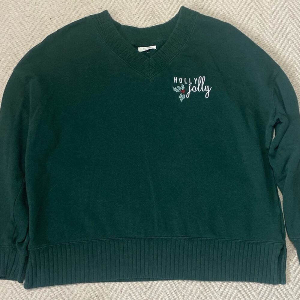 Maurices Green Holly Jolly Embroidered V-Neck Sweatshirt Pullover Size Medium